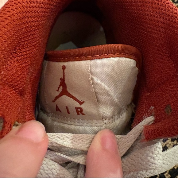 Nike White and Red Women's Sneakers - Picture 4 of 11